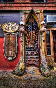 metal-wood-exterior-doors-vintage-style-antique-9