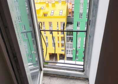 Ограждения для высоких окон в пол